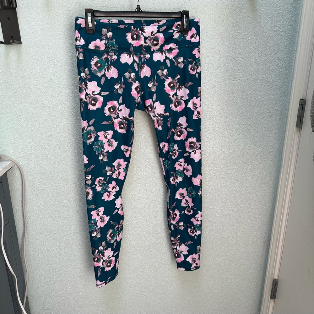 Fabletics Dark green floral mid-rise leggings size M